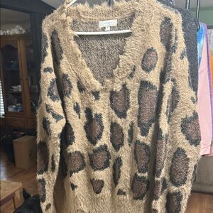 Umgee Leopard Print Fuzzy V-Neck Sweater